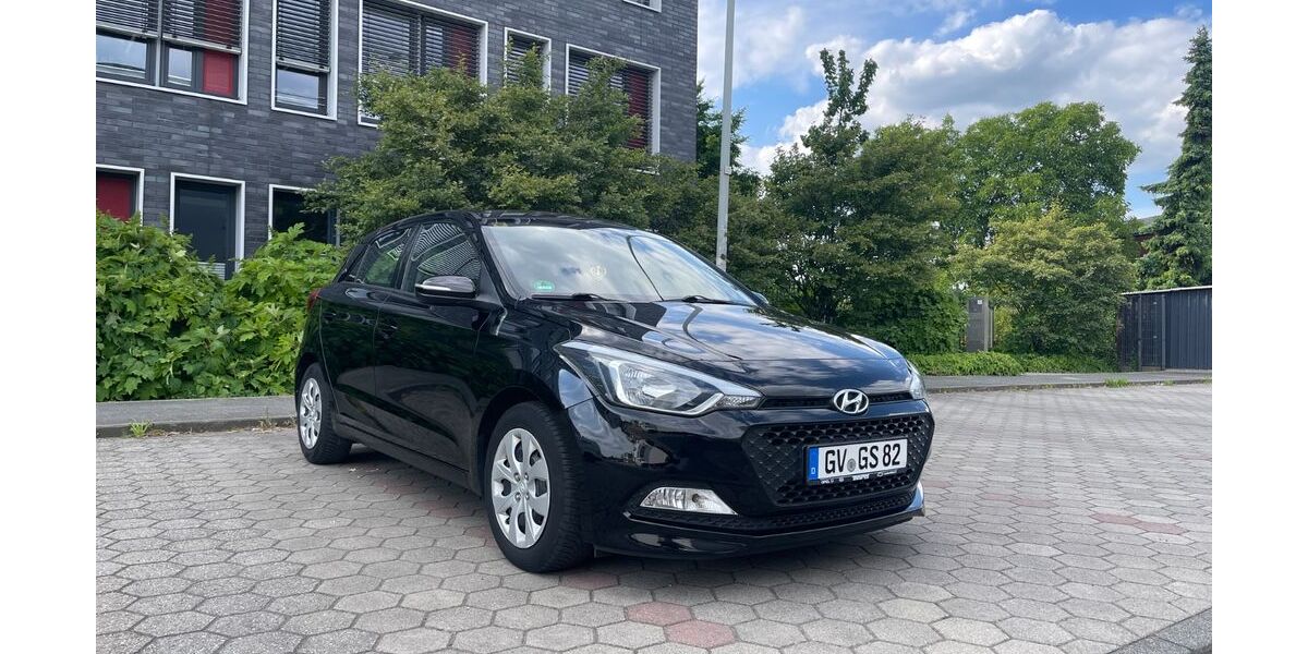 Hyundai i20 55.000 km 8.900 &euro; Grevenbroich 41515