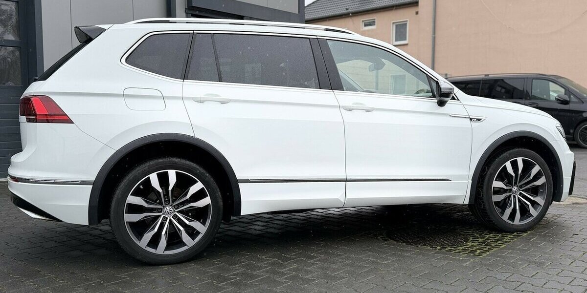 VW Tiguan Allspace R- line/ 4Motion/ 240PS/ PANO 99.000 km 31.900 &euro; Mönchengladbach 41066