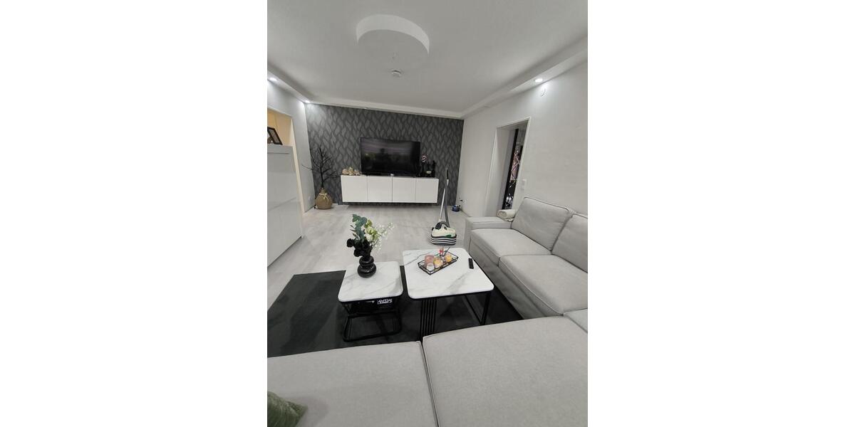 Erdgeschoßwohnung Duisburg Huckingen - 4 Zimmer, 98 m&sup2;, 200.000&euro; | Angebot:26383128