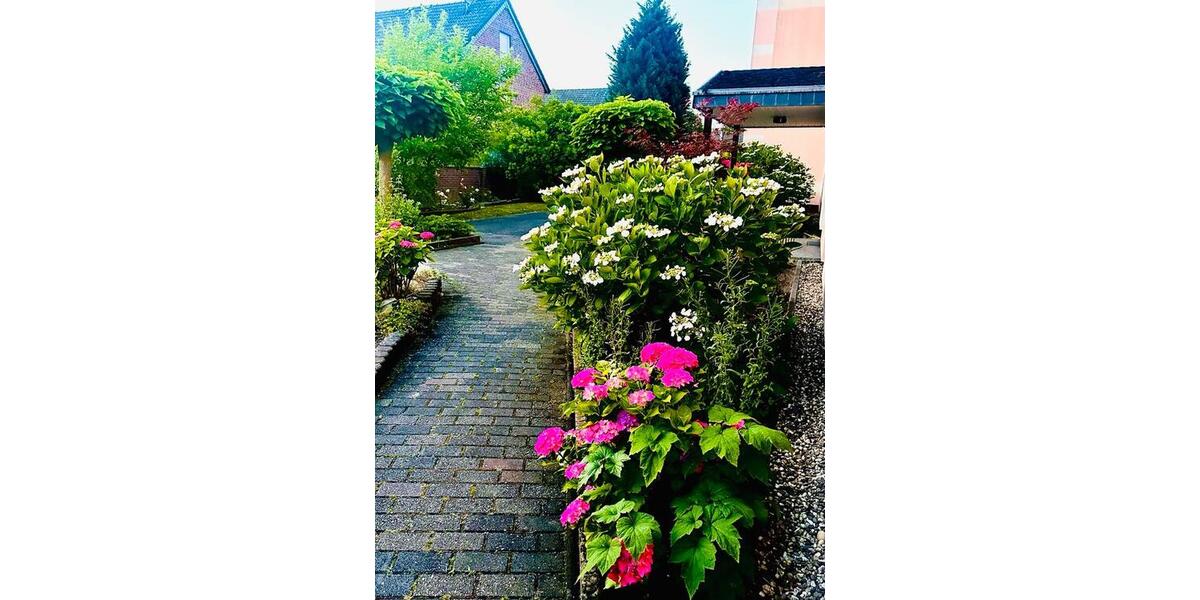 Etagenwohnung Duisburg Essenberg - 3 Zimmer, 90 m&sup2;, 1.150&euro; | Angebot:25907470