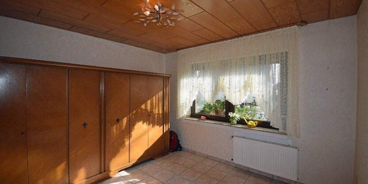 Mehrfamilienhaus, Wohnhaus Brüggen - 8 Zimmer, 153 m&sup2;, 393.000&euro; | Angebot:25696815