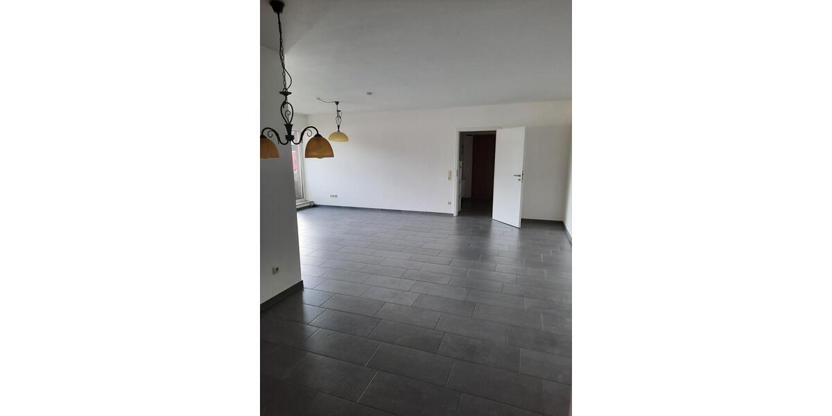 Erdgeschoßwohnung Wegberg - 3 Zimmer, 82 m&sup2;, 820&euro; | Angebot:25635903