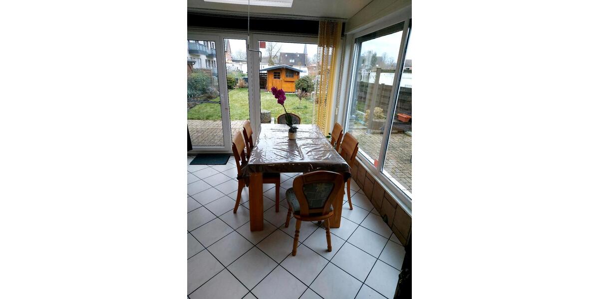 Reihenhaus Wegberg - 4 Zimmer, 120 m&sup2;, 300.000&euro; | Angebot:25632987