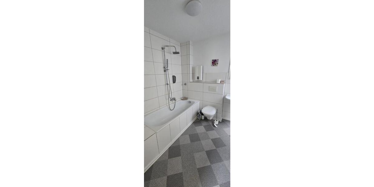 Etagenwohnung Düsseldorf Stadtbezirk 6 - 3 Zimmer, 57 m&sup2;, 1.080&euro; | Angebot:25099700