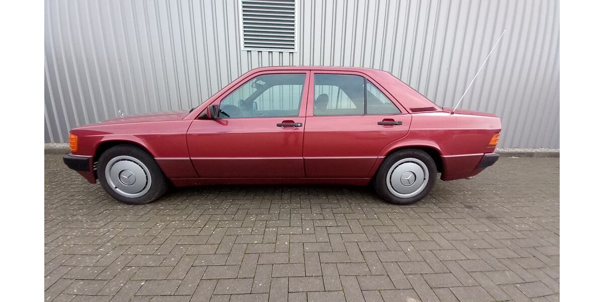 Mercedes-Benz 190 207.000 km 5.999 &euro; Krefeld 47803