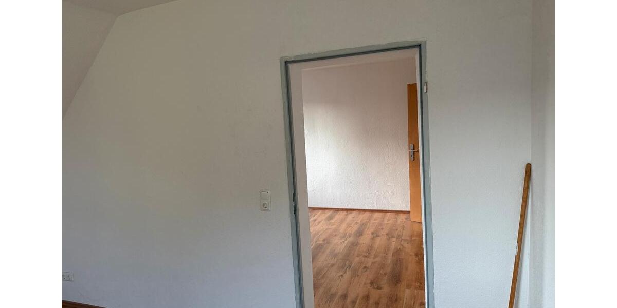 Dachgeschoßwohnung Duisburg Rheinhausen - 2 Zimmer, 55 m&sup2;, 725&euro; | Angebot:25979621