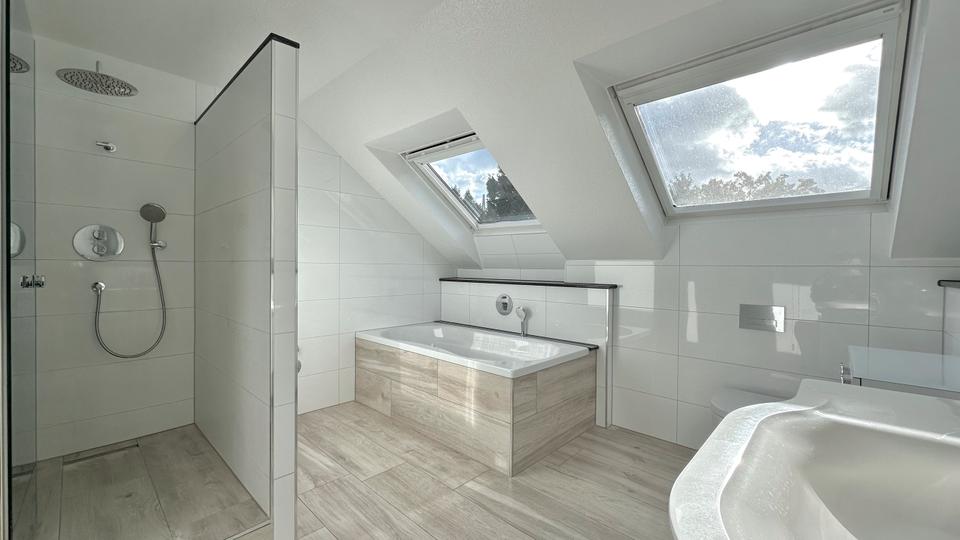 Etagenwohnung Ratingen - 2.5 Zimmer, 117 m&sup2;, 1.530&euro; | Angebot:25256985