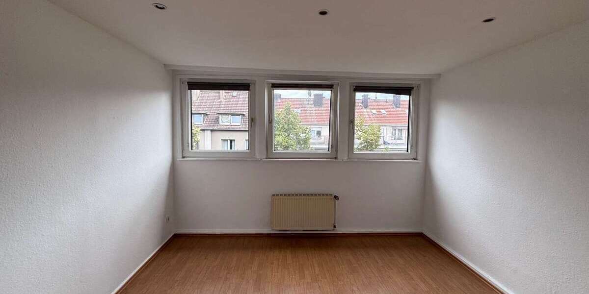 Etagenwohnung Düsseldorf Oberbilk - 1.5 Zimmer, 32 m&sup2;, 500&euro; | Angebot:27107819