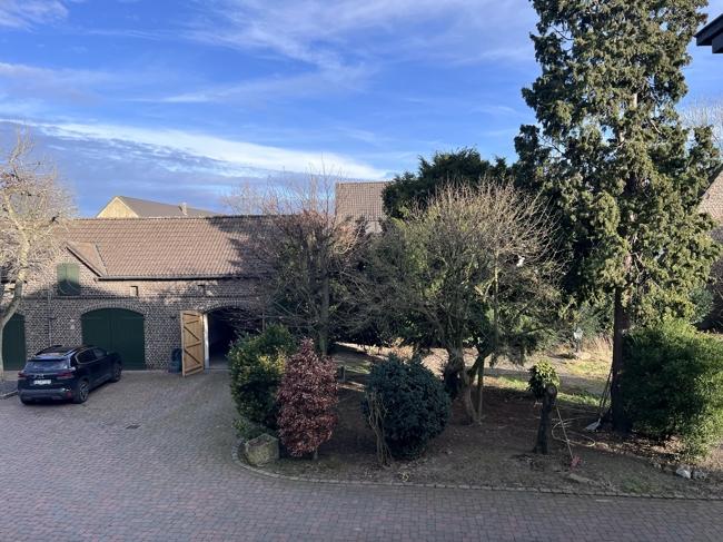 Etagenwohnung Duisburg Rheinhausen - 4 Zimmer, 190 m&sup2;, 1.800&euro; | Angebot:25378981