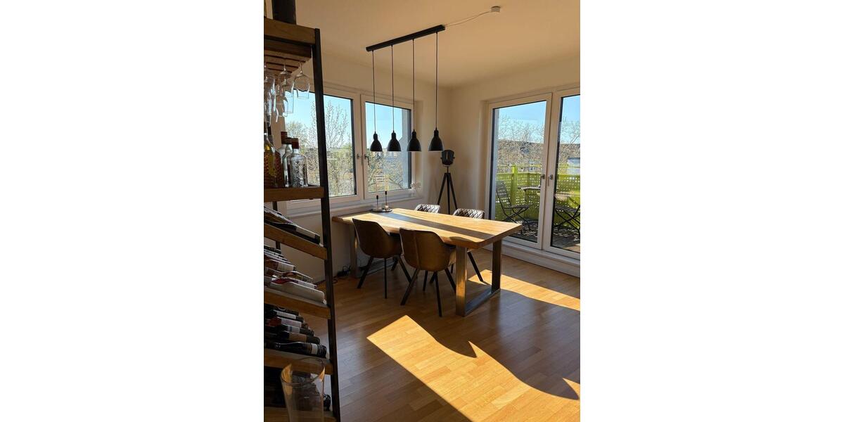 Dachgeschoßwohnung Düsseldorf Oberbilk - 3 Zimmer, 110 m&sup2;, 2.370&euro; | Angebot:26586394