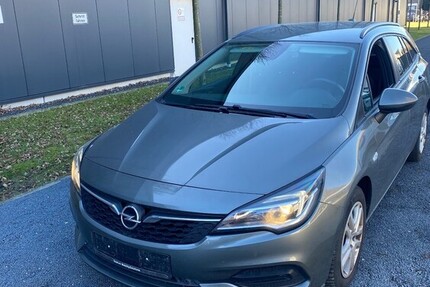 Opel Astra K Sports1.5CDTI.NAVI.VOLL-LED.PDC.11/20 108.000 km 5.990 &euro; Hilden 40721