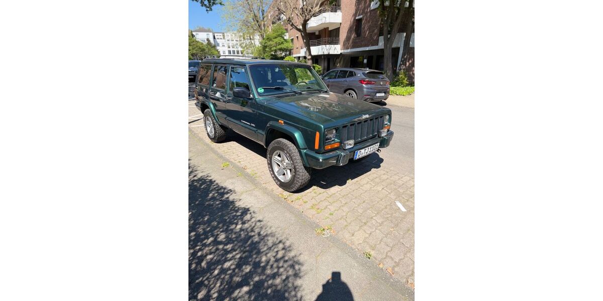Jeep Cherokee 152.000 km 15.000 &euro; Düsseldorf 40545