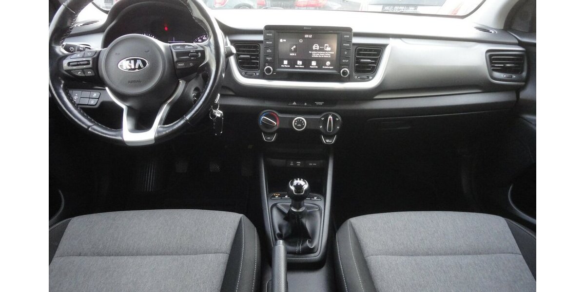 Kia Stonic 1,2 Edition7- Klima SHZ PDC Alu 33Tk,1 Hd 33.000 km 13.999 &euro; Neuss 41462