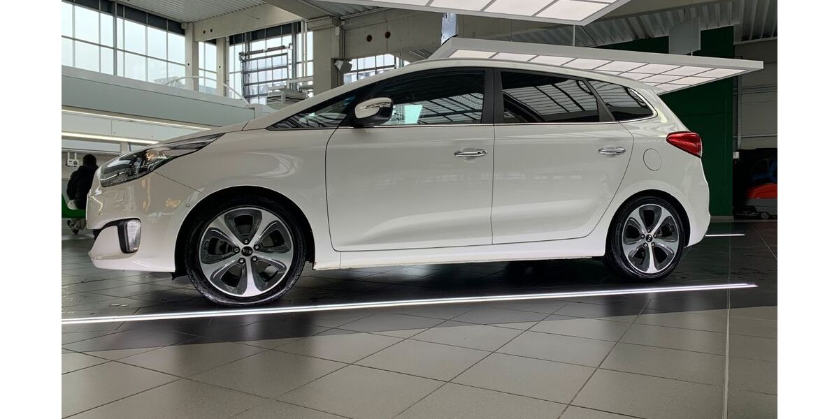 Kia Carens 74.000 km 13.500 &euro; Mülheim an der Ruhr 45475