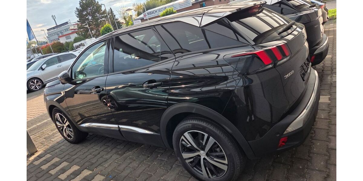 Peugeot 3008 23.000 km 22.999 &euro; Erkelenz 41812