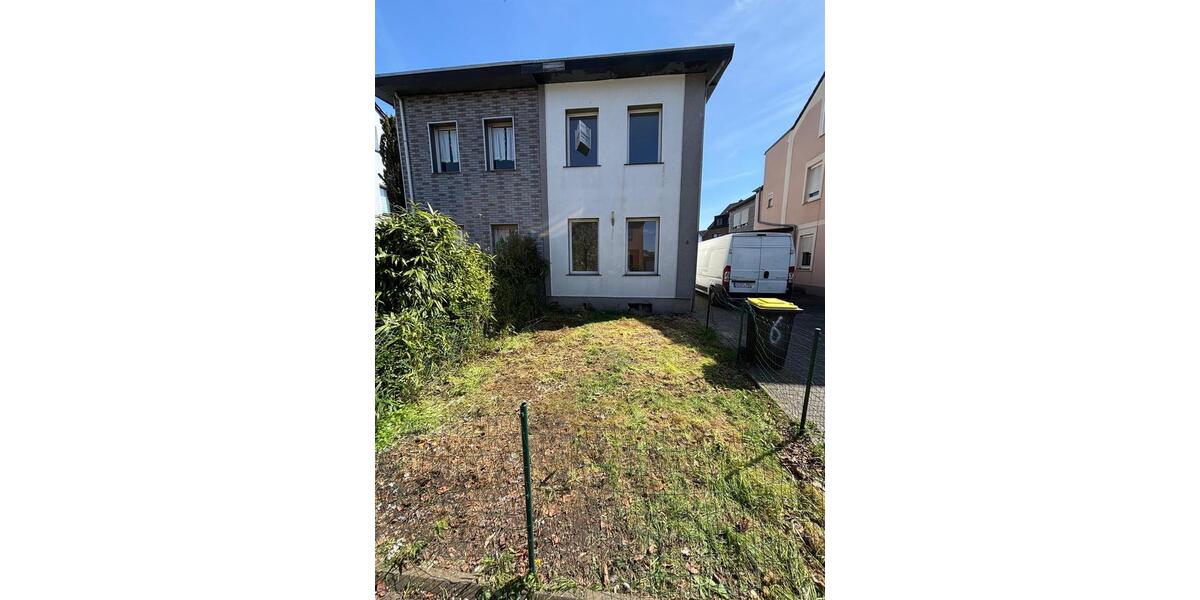 Etagenwohnung Mönchengladbach Ost - 4 Zimmer, 105 m&sup2;, 2.000&euro; | Angebot:26323031