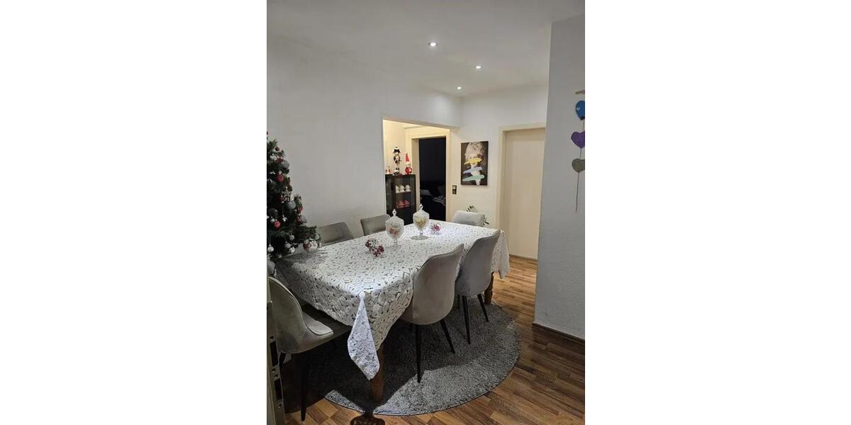 Etagenwohnung Düsseldorf Pempelfort - 2.5 Zimmer, 80 m&sup2;, 1.040&euro; | Angebot:24870040