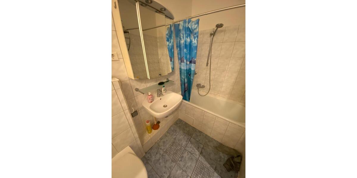 Etagenwohnung Düsseldorf Oberbilk - 1 Zimmer, 13 m&sup2;, 625&euro; | Angebot:24830797