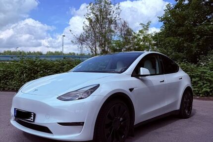 Tesla Model Y 36.000 km 44.900 &euro; Duisburg 47179