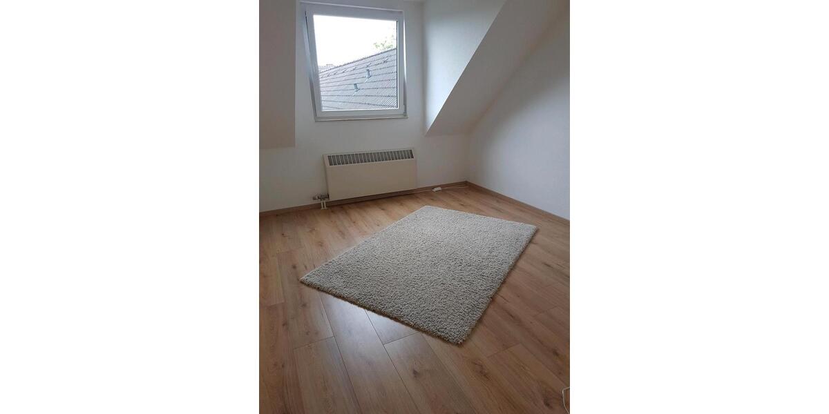 Dachgeschoßwohnung Mönchengladbach Ost - 2 Zimmer, 58 m&sup2;, 150.000&euro; | Angebot:25794377