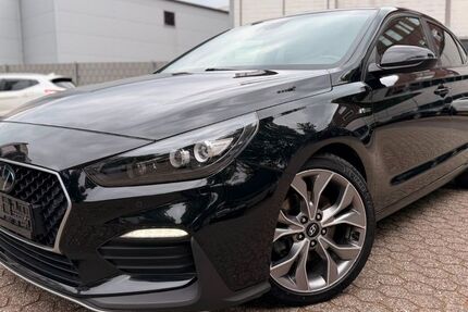 Hyundai i30 125.000 km 14.999 &euro; Düsseldorf 40233