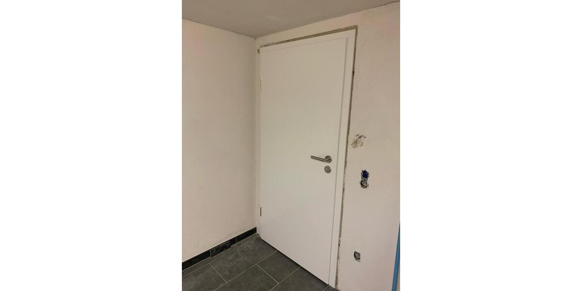 Etagenwohnung Mönchengladbach Ost - 1 Zimmer, 28 m&sup2;, 300&euro; | Angebot:26528629