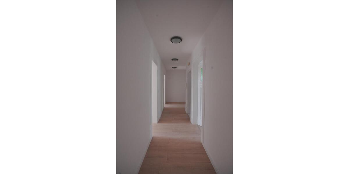 Dachgeschoßwohnung Mülheim an der Ruhr - 3 Zimmer, 92 m&sup2;, 910&euro; | Angebot:26688507