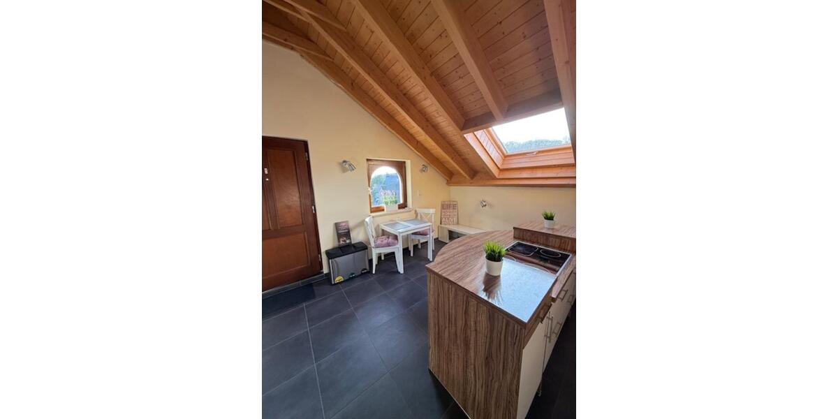 Dachgeschoßwohnung Mülheim an der Ruhr - 2.5 Zimmer, 75 m&sup2;, 750&euro; | Angebot:25430687