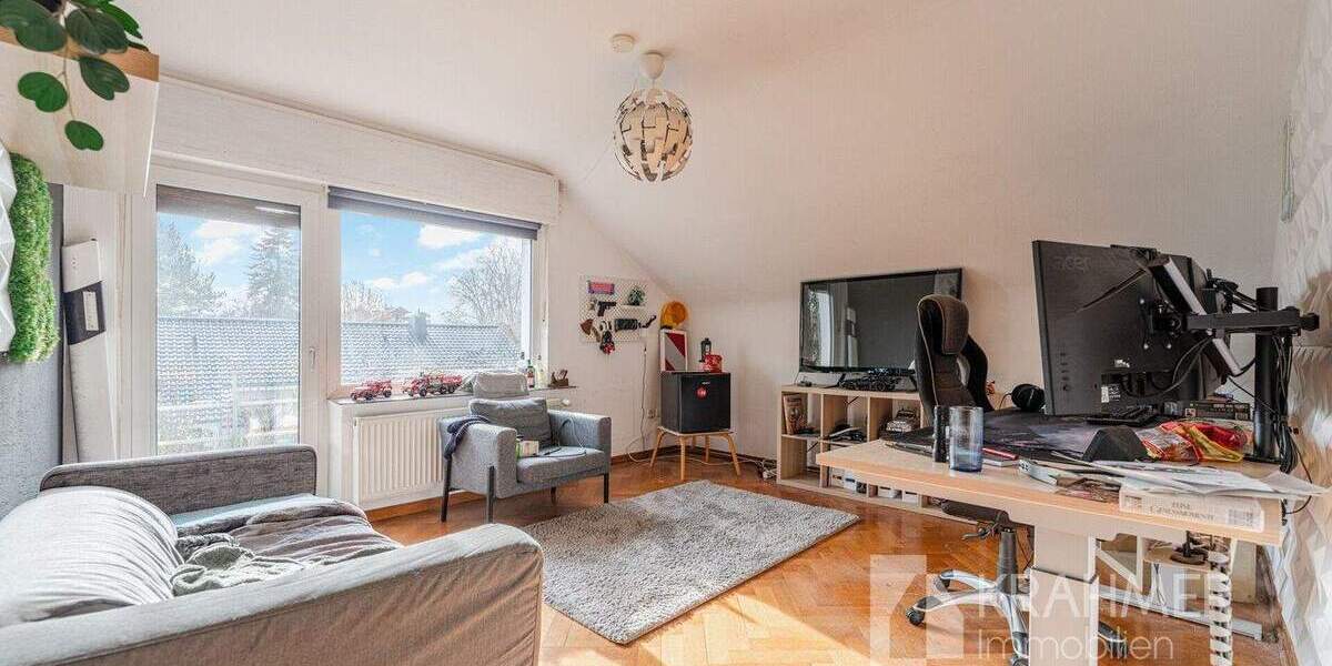 Einfamilienhaus Moers Kapellen-Mitte - 9 Zimmer, 181 m&sup2;, 649.000&euro; | Angebot:25684258