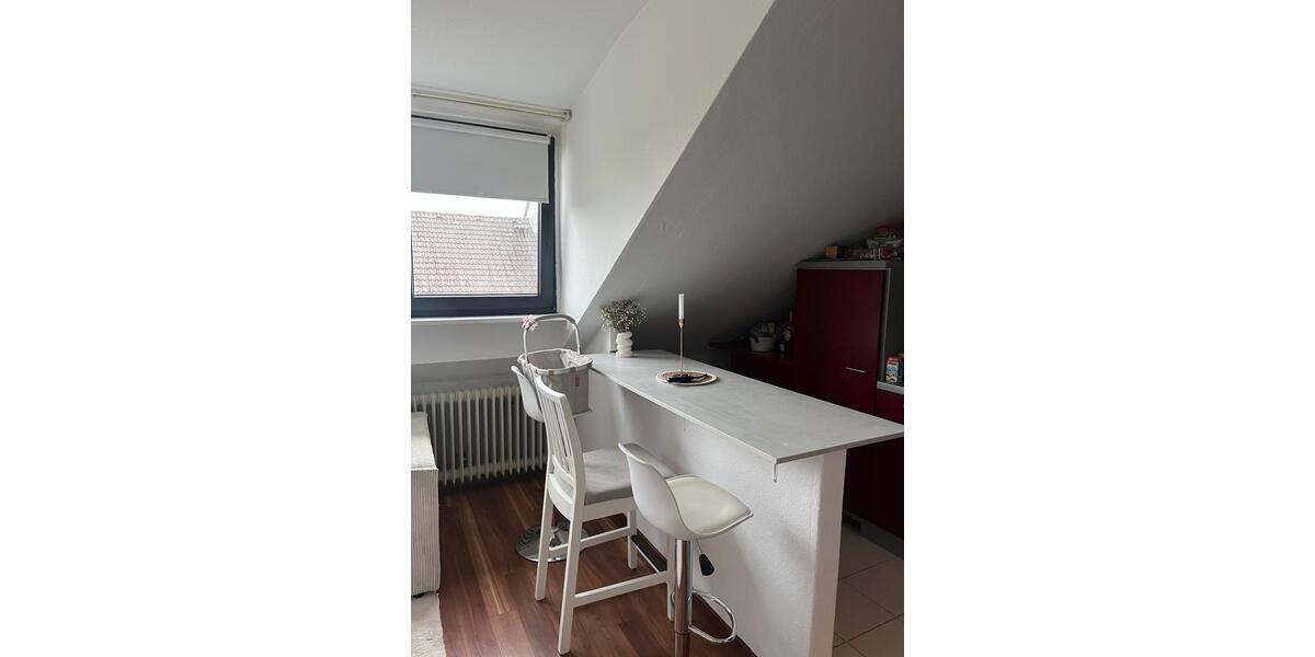 Dachgeschoßwohnung Mönchengladbach Süd - 2 Zimmer, 35 m&sup2;, 510&euro; | Angebot:26485657