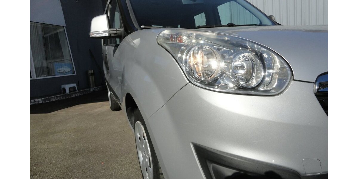 Opel Combo Edition 1,6 d Klima PDC SHZ AHK 5Sitzer 124.000 km 6.390 &euro; Neuss 41462