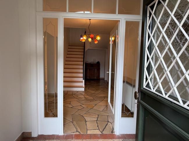 Erdgeschoßwohnung Duisburg Rheinhausen - 7 Zimmer, 211 m&sup2;, 2.000&euro; | Angebot:25962714