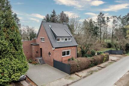 Haus Krefeld / Fischeln Fischeln - 7 Zimmer, 190 m&sup2;, 650.000&euro; | Angebot:25738813