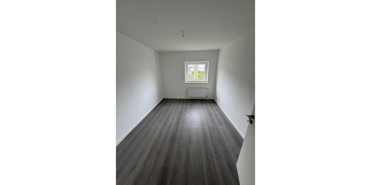 Erdgeschoßwohnung Duisburg Hochheide - 2.5 Zimmer, 80 m&sup2;, 880&euro; | Angebot:25894572