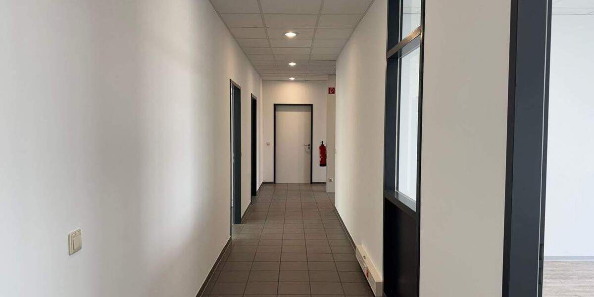 Gewerbeobjekt Willich Münchheide - 7 Zimmer, 246 m&sup2;, 2.460&euro; | Angebot:25769990