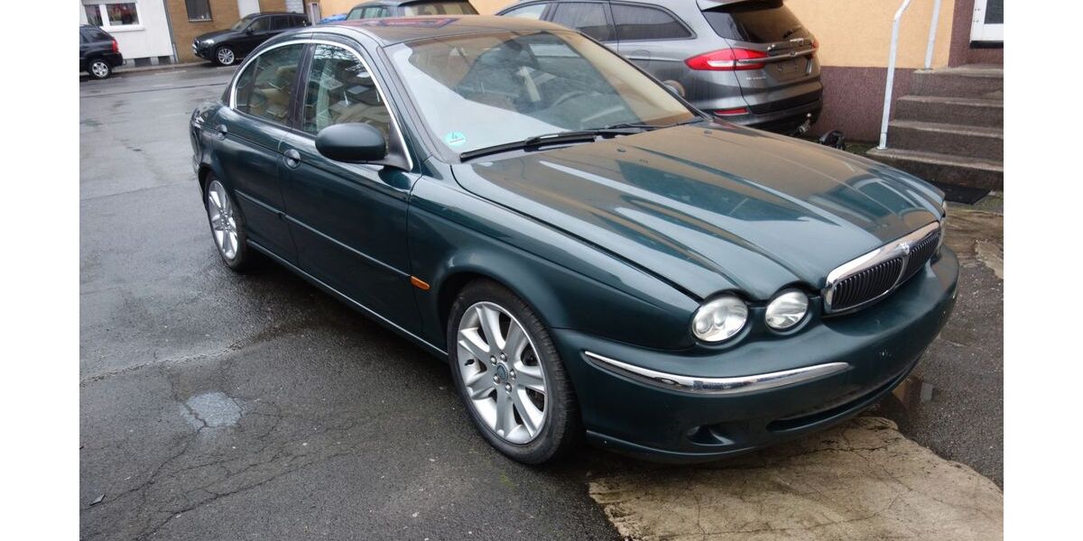 Jaguar X-Type 95.000 km 4.300 &euro; MÜLHEIM AN DER RÜHR 45468