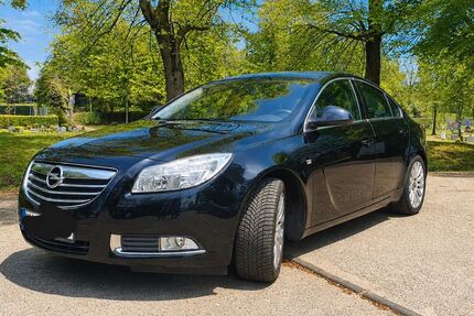 Opel Insignia 123.200 km 7.400 &euro; Mülheim a.d.R. 45472