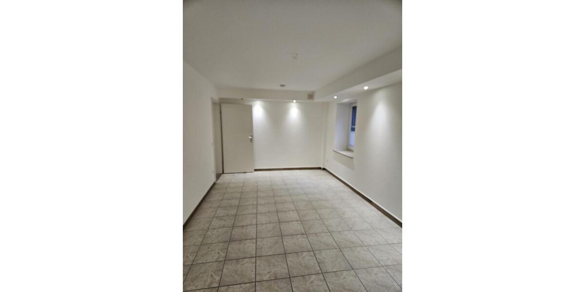 Etagenwohnung Wegberg - 3 Zimmer, 100 m&sup2;, 880&euro; | Angebot:25926359