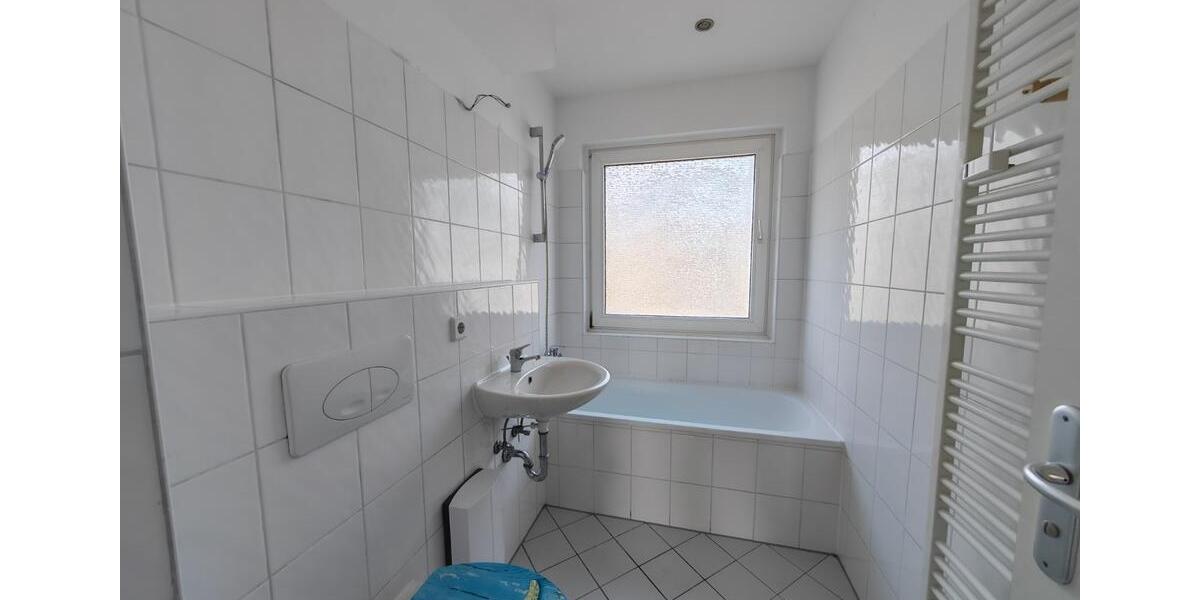 Etagenwohnung Duisburg Huckingen - 2 Zimmer, 70 m&sup2;, 649&euro; | Angebot:25402960