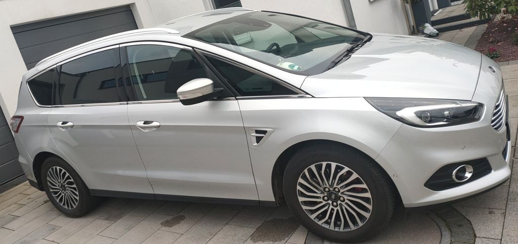 Ford S-Max 125.000 km 17.900 &euro; NEUKIRCHEN-VLUYN 47506