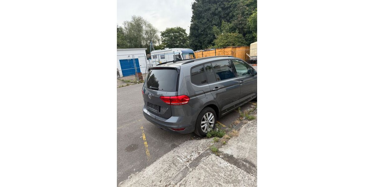 VW Touran 98.000 km 16.000 &euro; Mönchengladbach 41199
