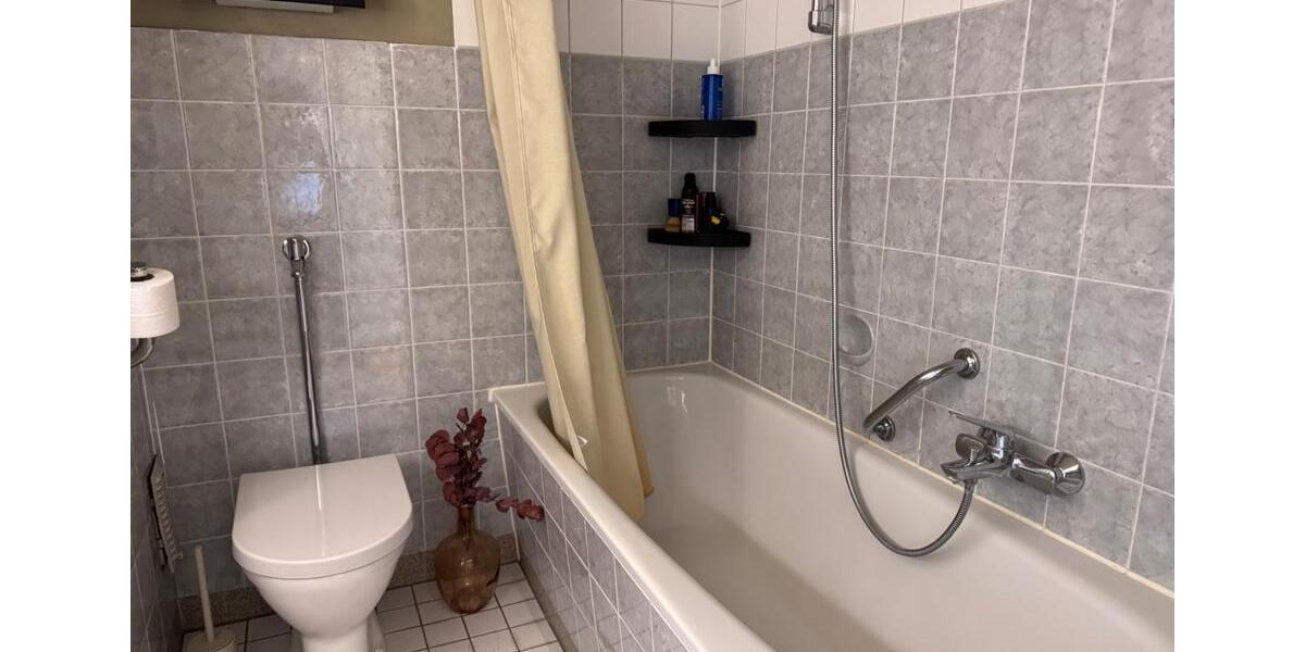 Etagenwohnung Düsseldorf Lörick - 3 Zimmer, 60 m&sup2;, 379.000&euro; | Angebot:25363475