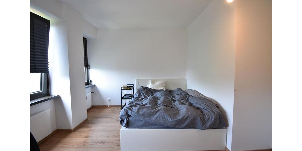 Etagenwohnung Düsseldorf Stadtbezirk 2 - 3 Zimmer, 106 m&sup2;, 1.700&euro; | Angebot:23457325