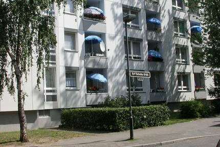 Wohnung Düsseldorf Garath - 2.5 Zimmer, 67 m&sup2;, 749&euro; | Angebot:27098235