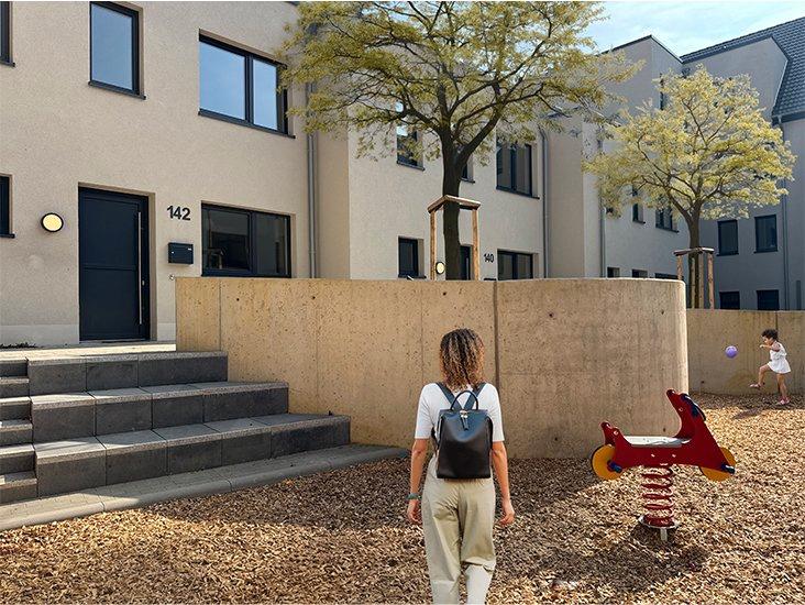 Reihenhaus Düsseldorf Flingern Süd - 4 Zimmer, 101 m&sup2;, 2.100&euro; | Angebot:26195897