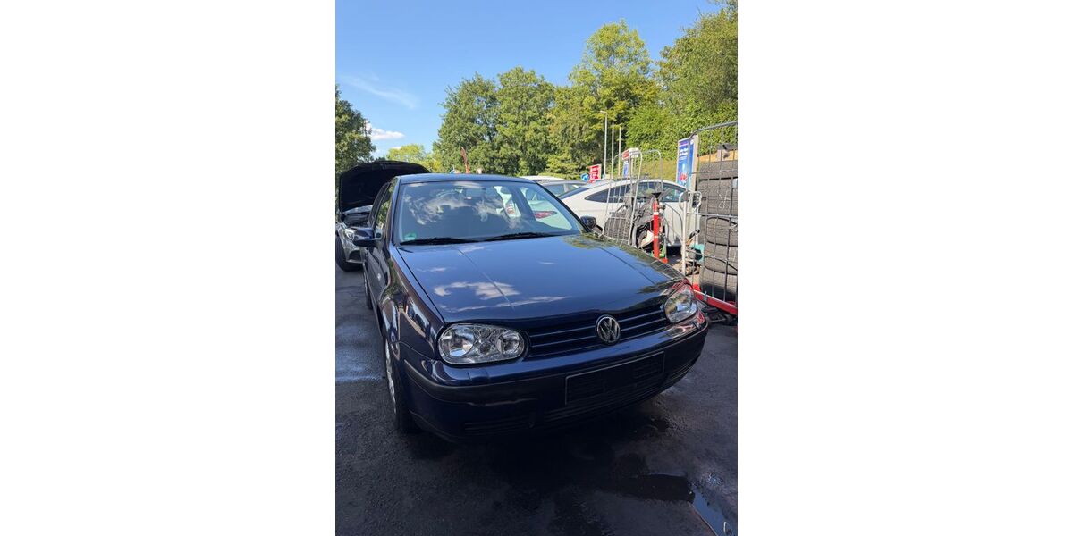 VW Golf 130.407 km 3.100 &euro; heiligenhaus 42579