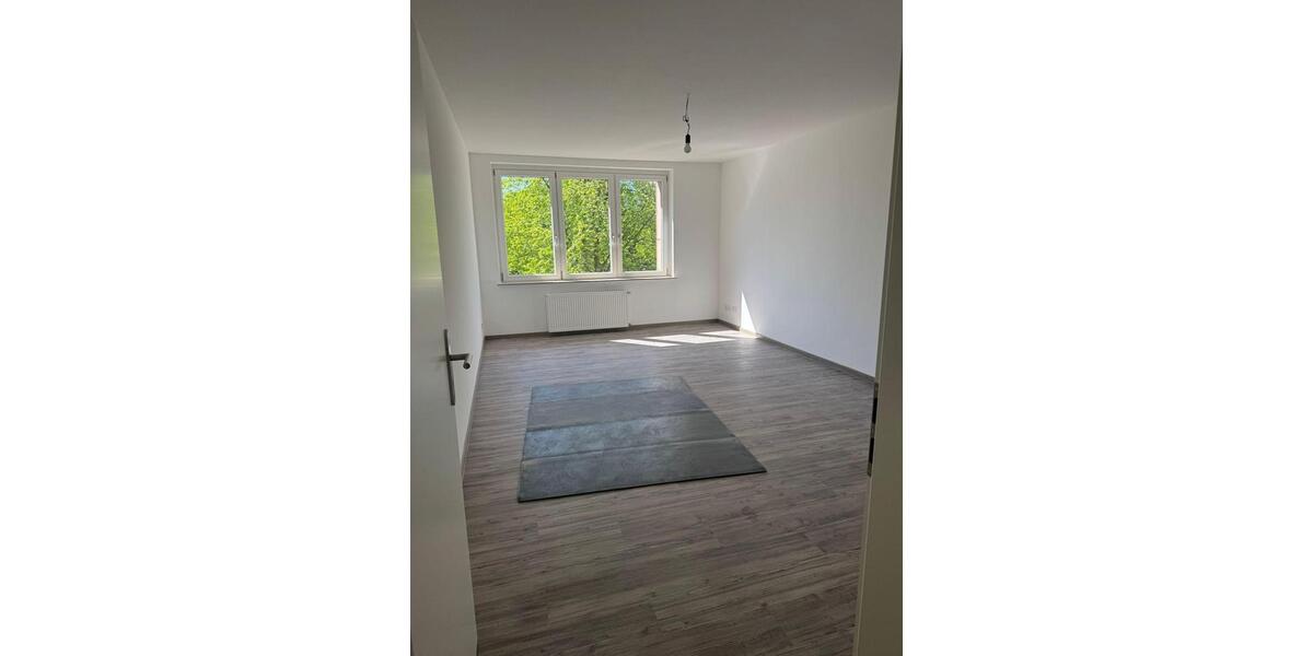 Etagenwohnung Duisburg - 4 Zimmer, 120 m&sup2;, 1.130&euro; | Angebot:26439190