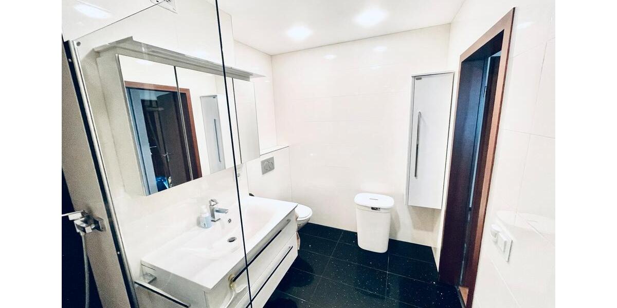 Etagenwohnung Düsseldorf Stadtbezirk 7 - 3 Zimmer, 80 m&sup2;, 1.800&euro; | Angebot:26680693