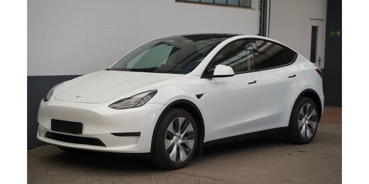 Tesla Model Y 52.587 km 34.950 &euro; Mönchengladbach 41236
