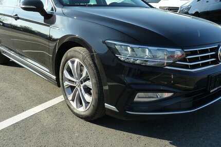 VW Passat Variant R-Line 2.0 TDI DSG Leder Navi LED 135.000 km 21.900 &euro; Ratingen 40885